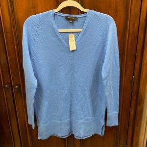 Ann Taylor periwinkle v neck tunic sweater with side slits size small NWT